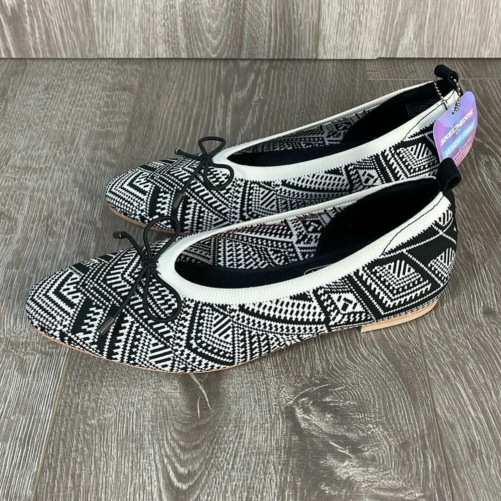 NWT Skechers Air Cooled Memory Foam Cleo Knit Skimmer Flats Black and Wh…